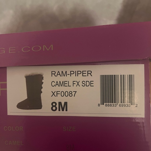 Women’s Fur Boots With Bows Size 8 - Picture 6 of 7